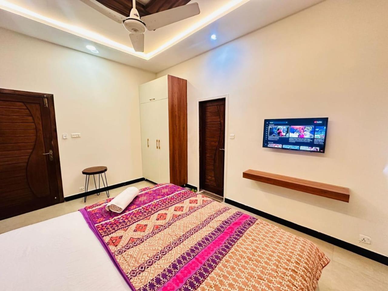 Holidazzle Lodge Исламабад Экстерьер фото